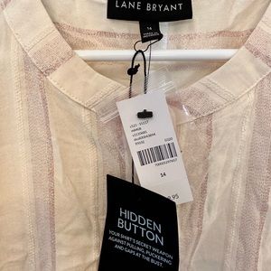 Lane Bryant. Sleeveless blouse with metallic gold accents. NWT. Size 14.